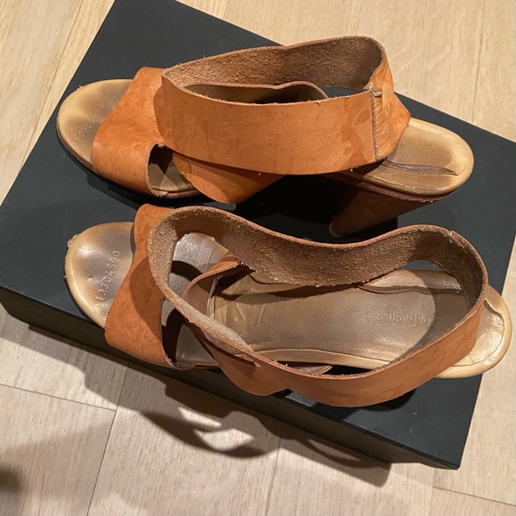 Rare A Détacher Architectural Leather Heels 8 - Picture 5 of 8